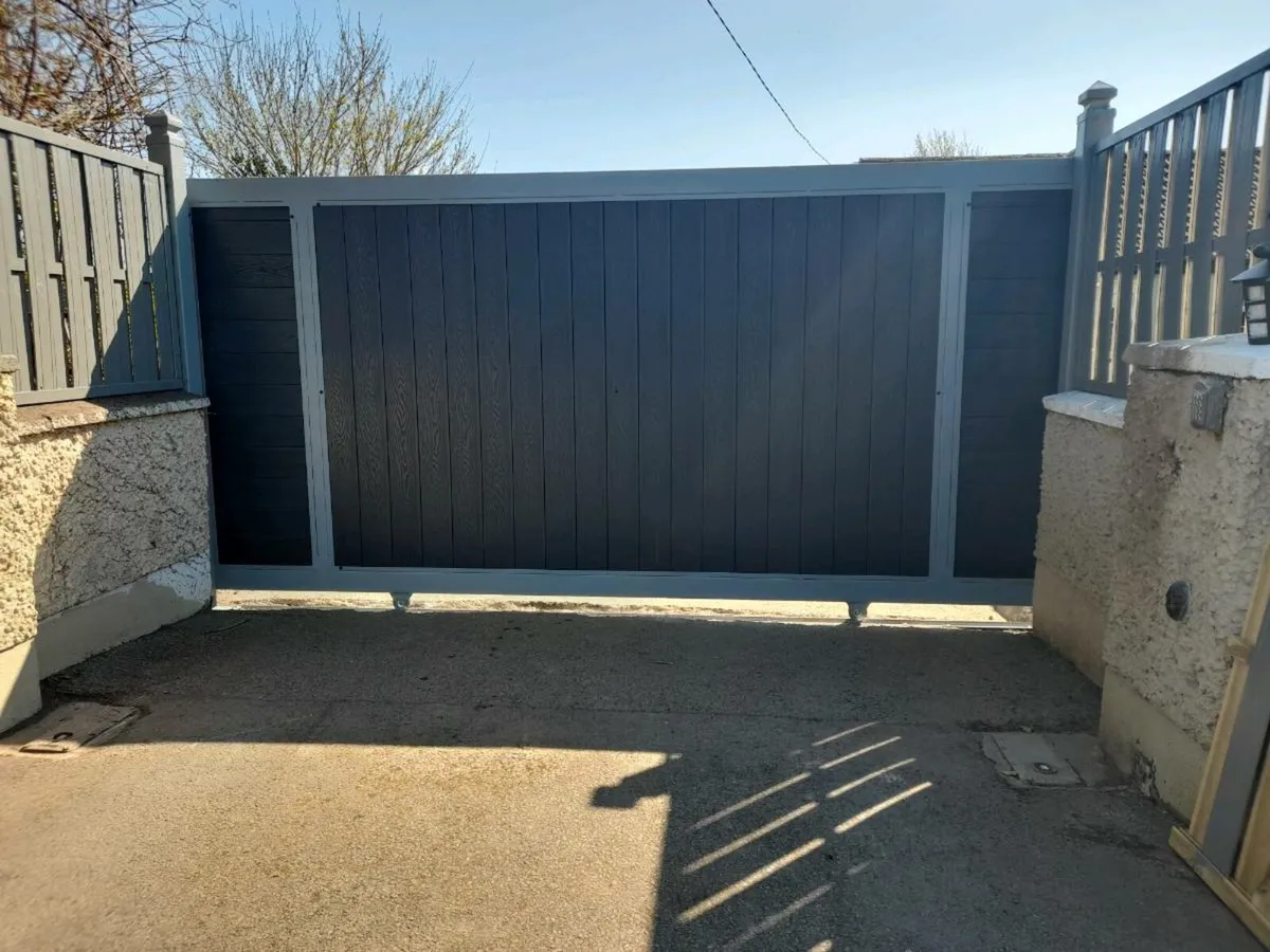 Sliding gates. - Image 2