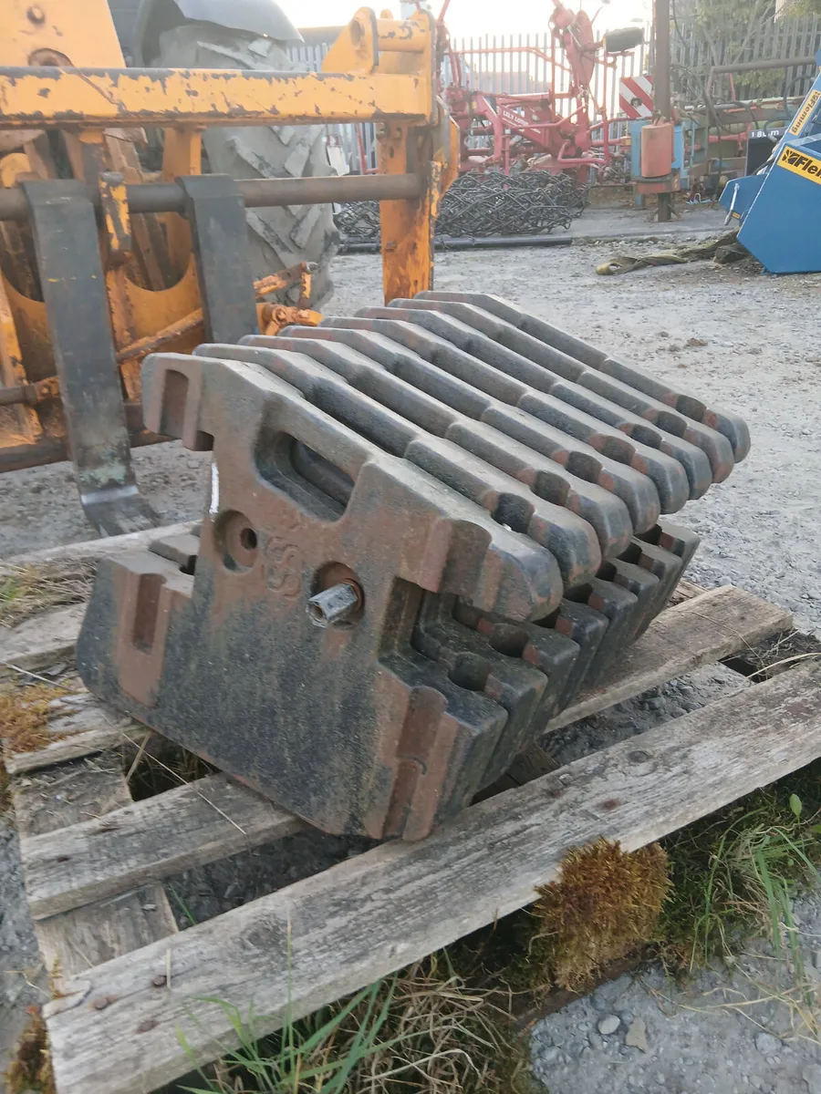 Deutz weights for sale. - Image 1