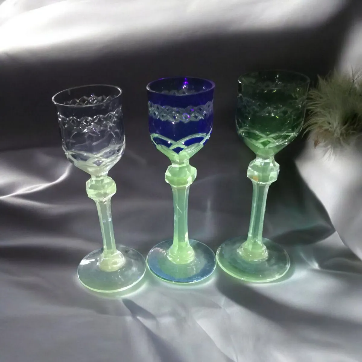 Roamer uranium handcut crystal glass x3 - Image 1