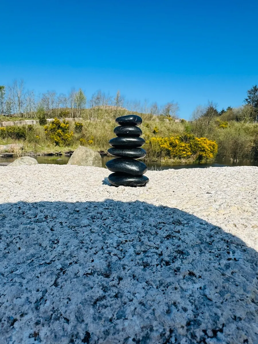 Beach pebbles, beach cobbles, Sea shell pebbles - Image 3