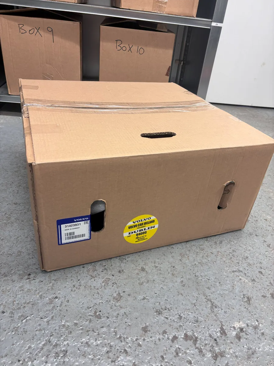 VOLVO MATT BLACK ALLOYS 7.5X19” 31423931 - Image 3