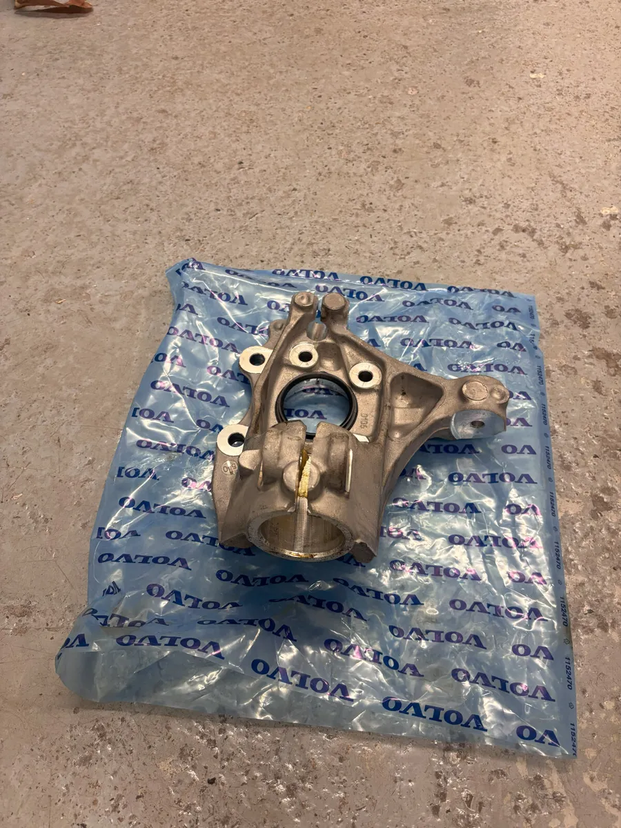 VOLVO STEERING KNUCKLE  VOLVO LHF STEERING  31387 - Image 3
