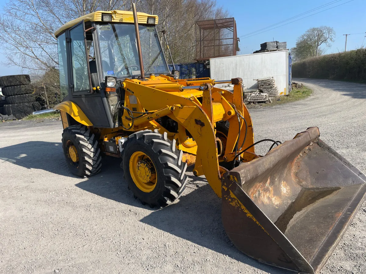 JCB 2CX Loader - Image 1