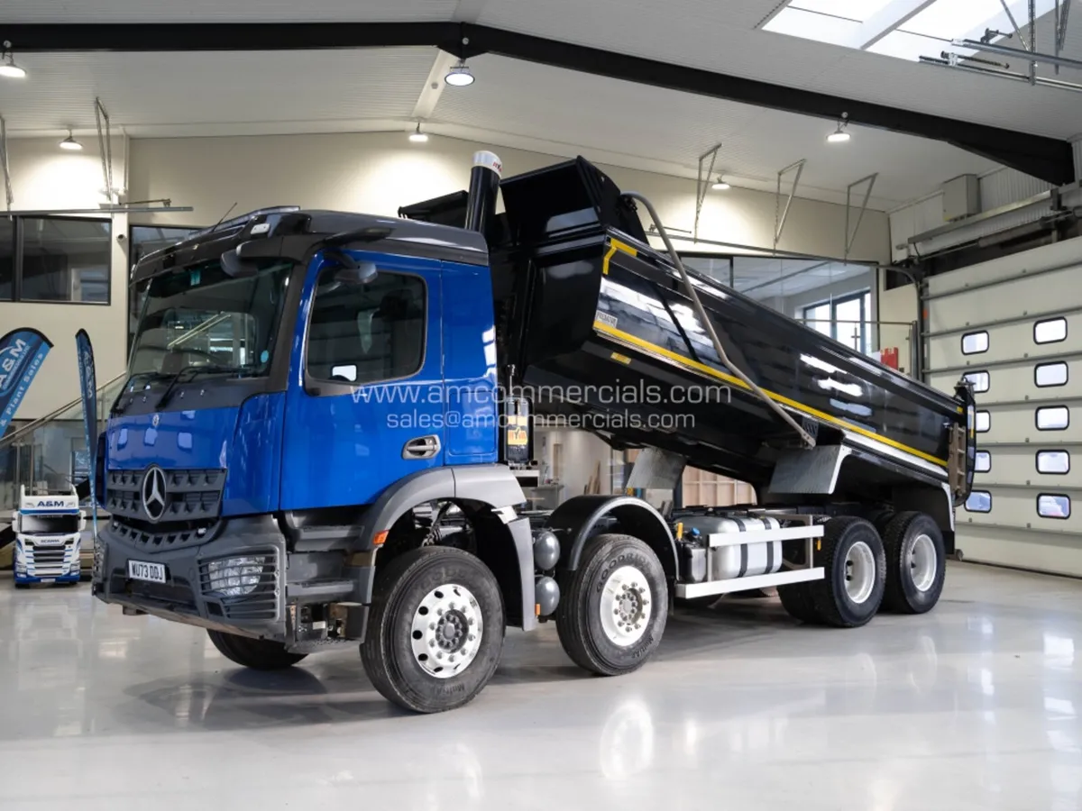 2024 (73) MERCEDES-BENZ AROCS 3240 TIPPER 32 TONNE - Image 2