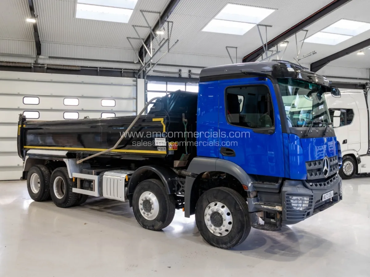 2024 (73) MERCEDES-BENZ AROCS 3240 TIPPER 32 TONNE - Image 3