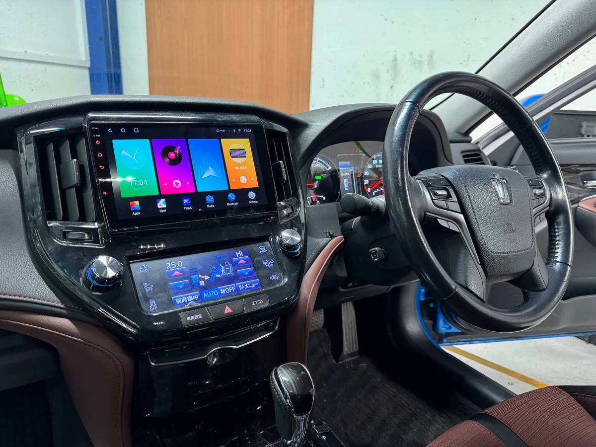 Toyota Crown Android Carplay Radio - Image 2