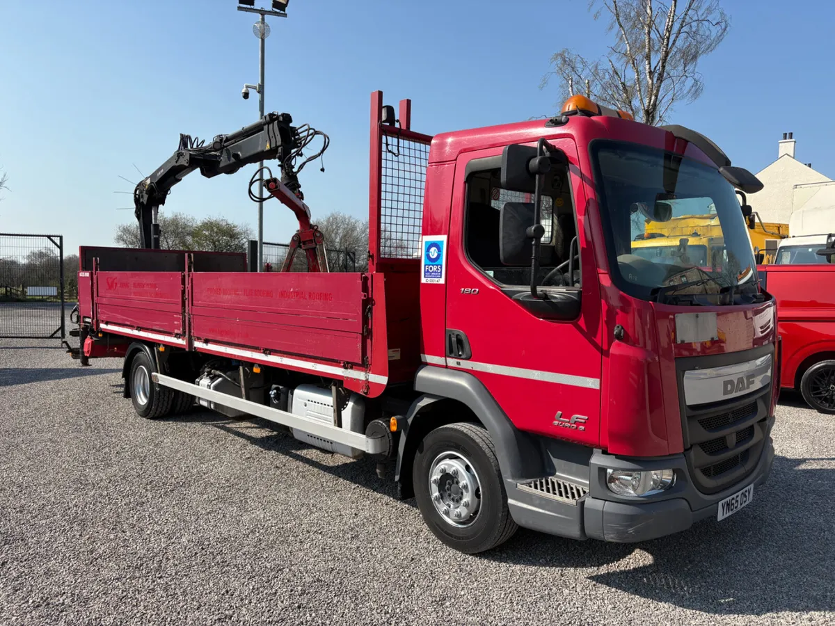 2015 DAF LF 180 12Ton Flatbed & Crane - Image 2