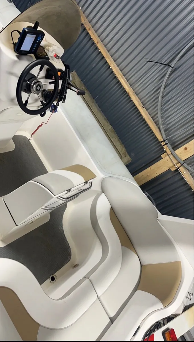 5.5 manta rib best offer secures - Image 4