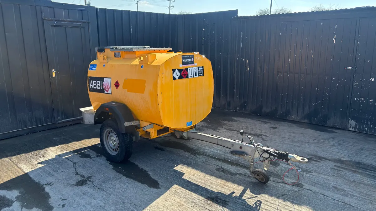 Western 985L Single Axle Fuel Bowser - Image 1