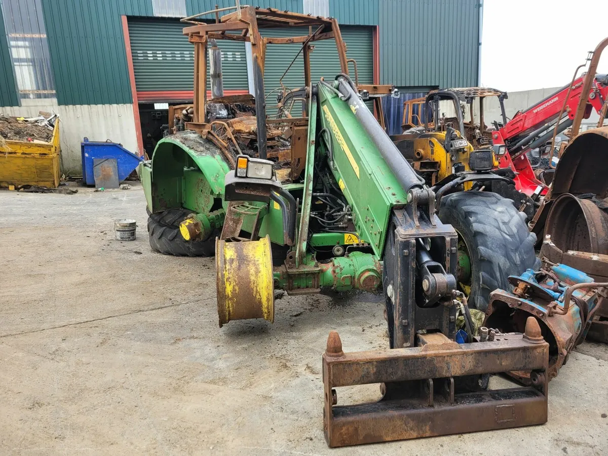 John Deere 3800 - Image 1