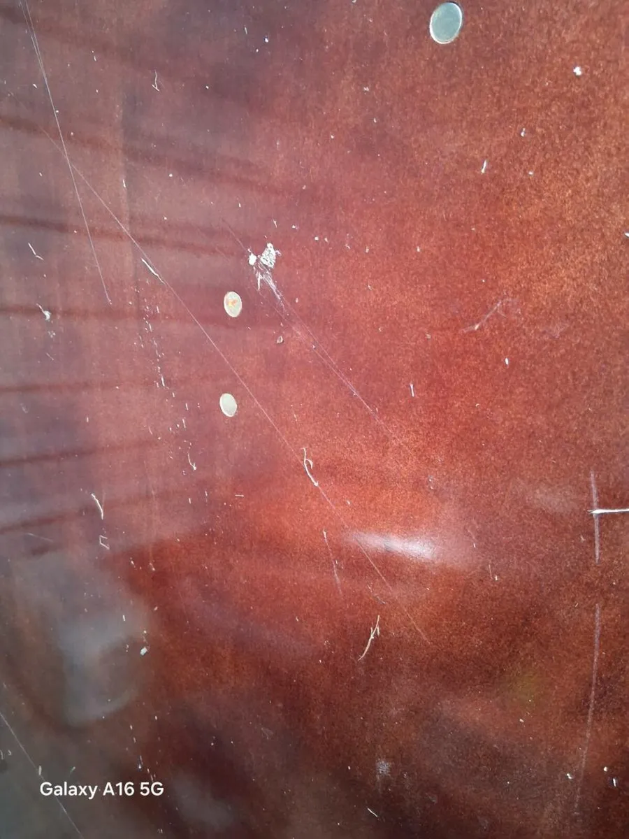 8ft round table - Image 1