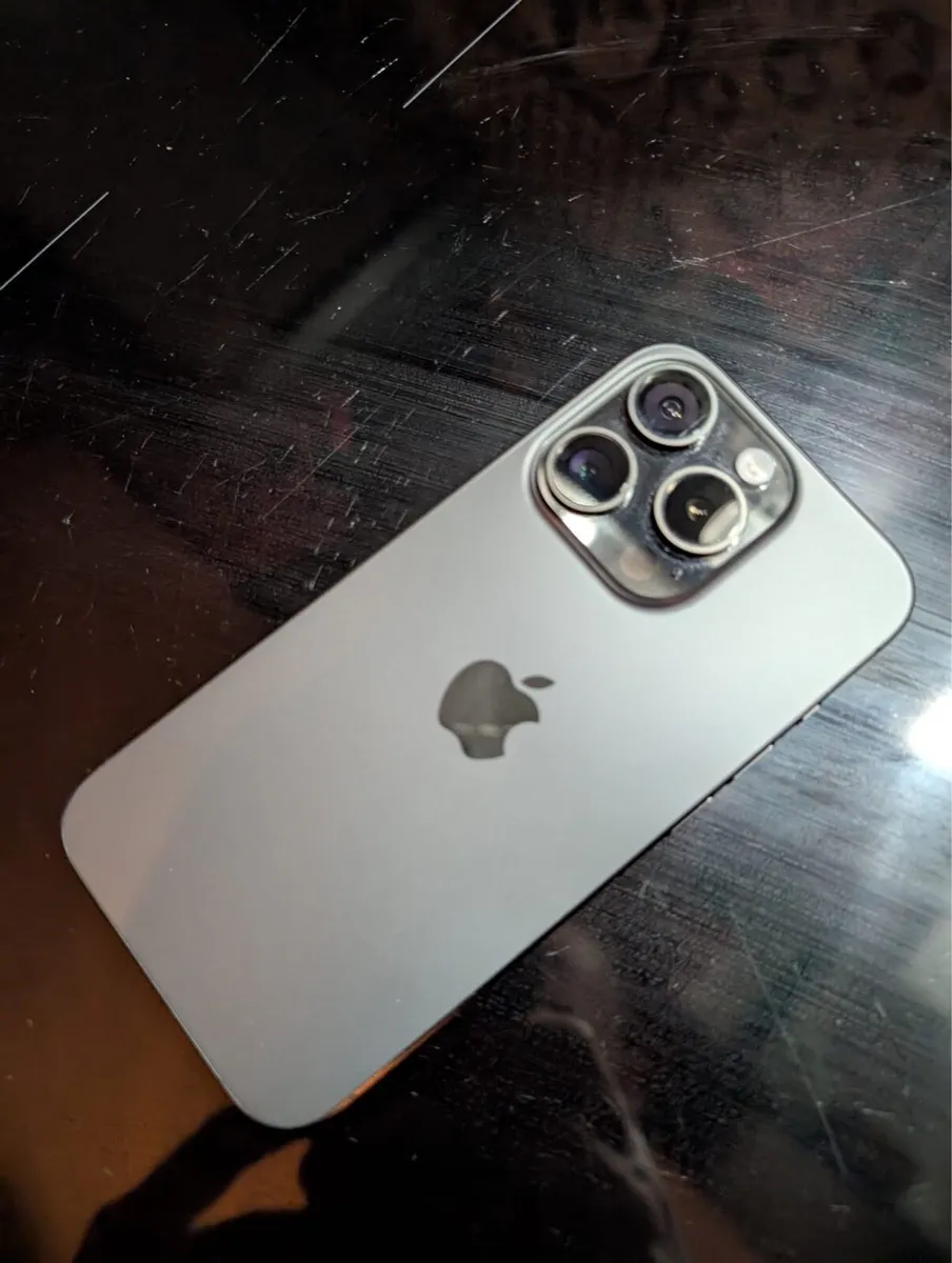 iPhone 16 Pro 256GB - Image 2