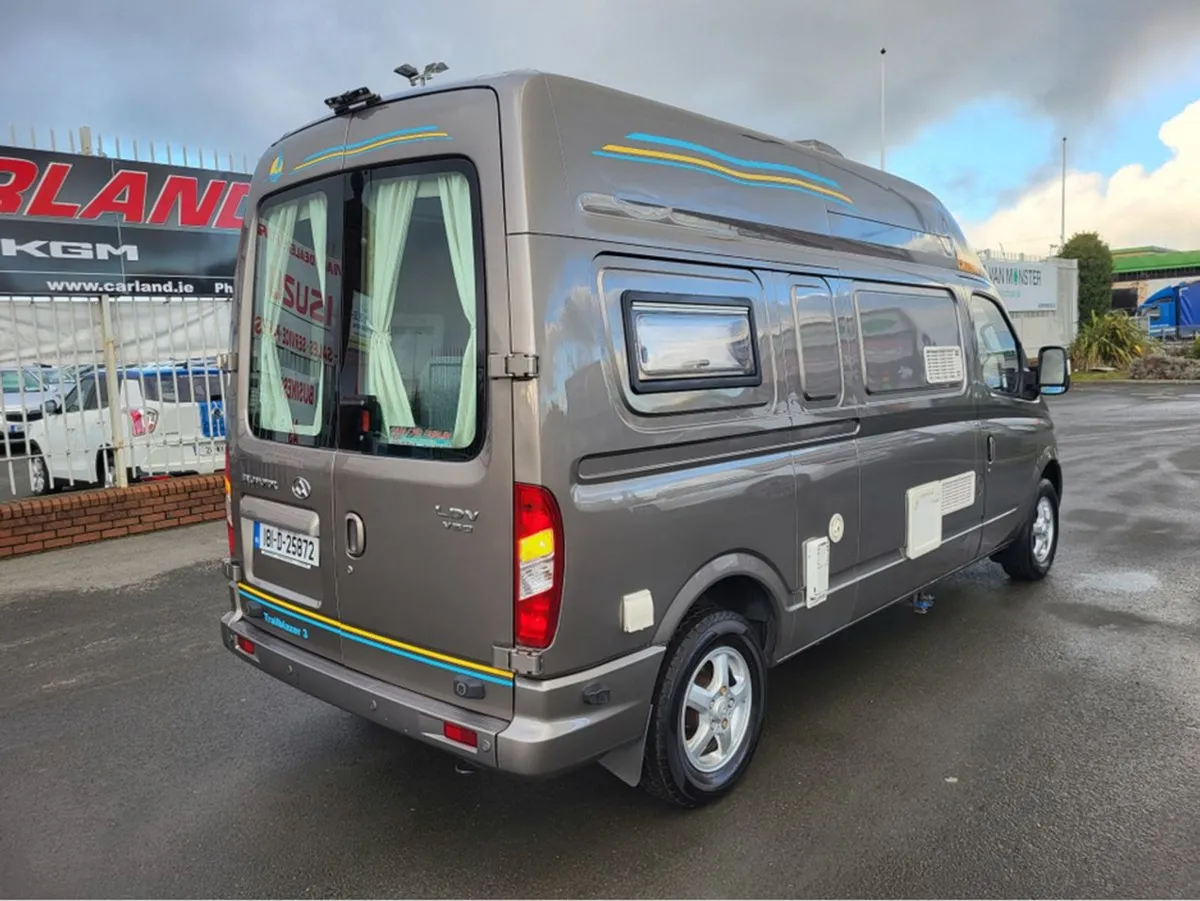 LDV V80 6mts Warranty x3 Berth Campervan - Image 4