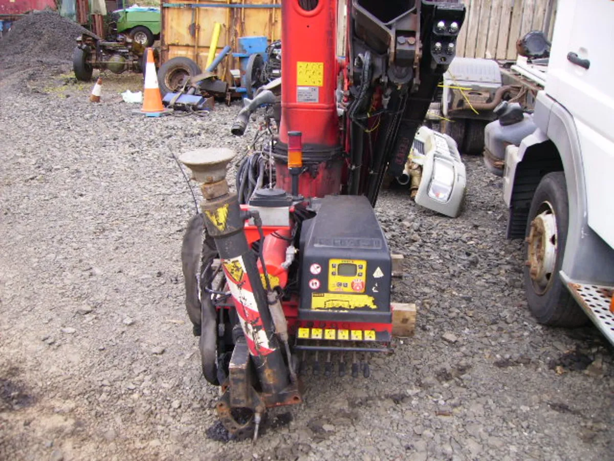FASSI 135  LORRY CRANE  FOLD UP LEGS  GREAT ORDER - Image 2