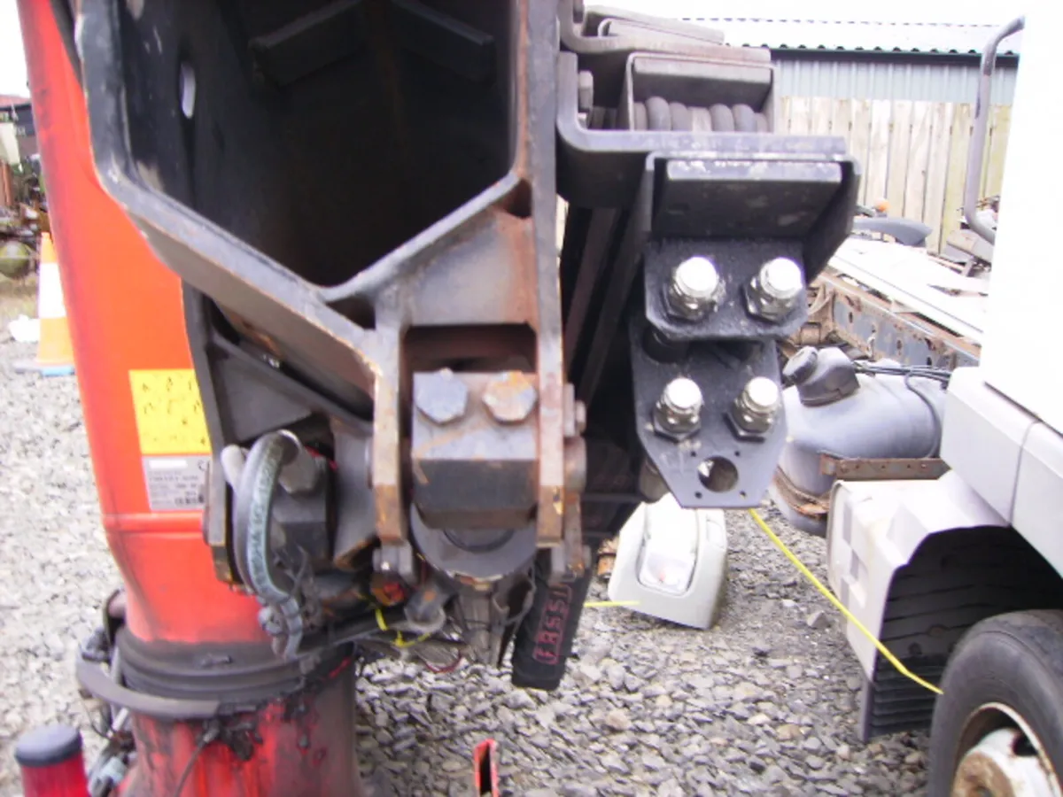 FASSI 135  LORRY CRANE  FOLD UP LEGS  GREAT ORDER - Image 3