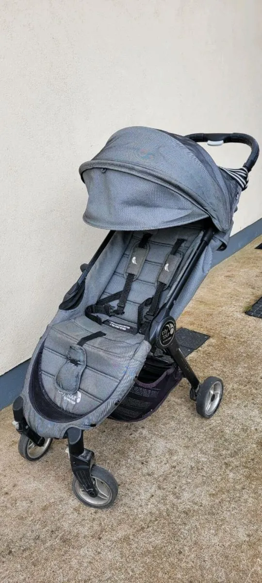 Stroller - Image 2
