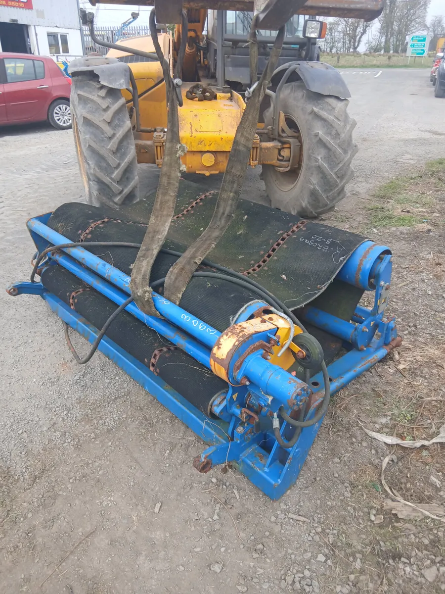 Hyd bale unroller for sale. - Image 3