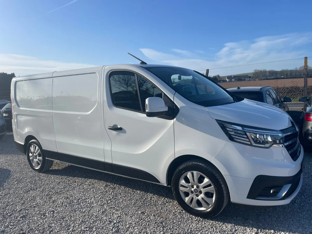 Renault Trafic Sport - Image 1