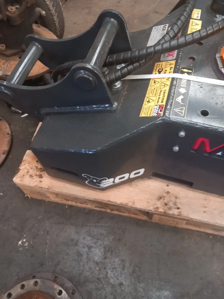 MDE Mulchers tree shearers grabs and post drivers - Image 4