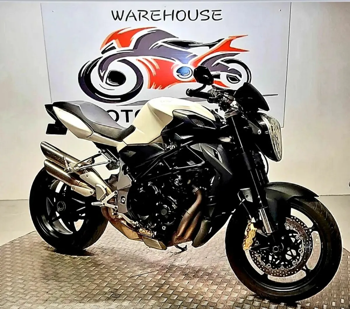 2011 MV AGUSTA Brutale 920 - Image 1