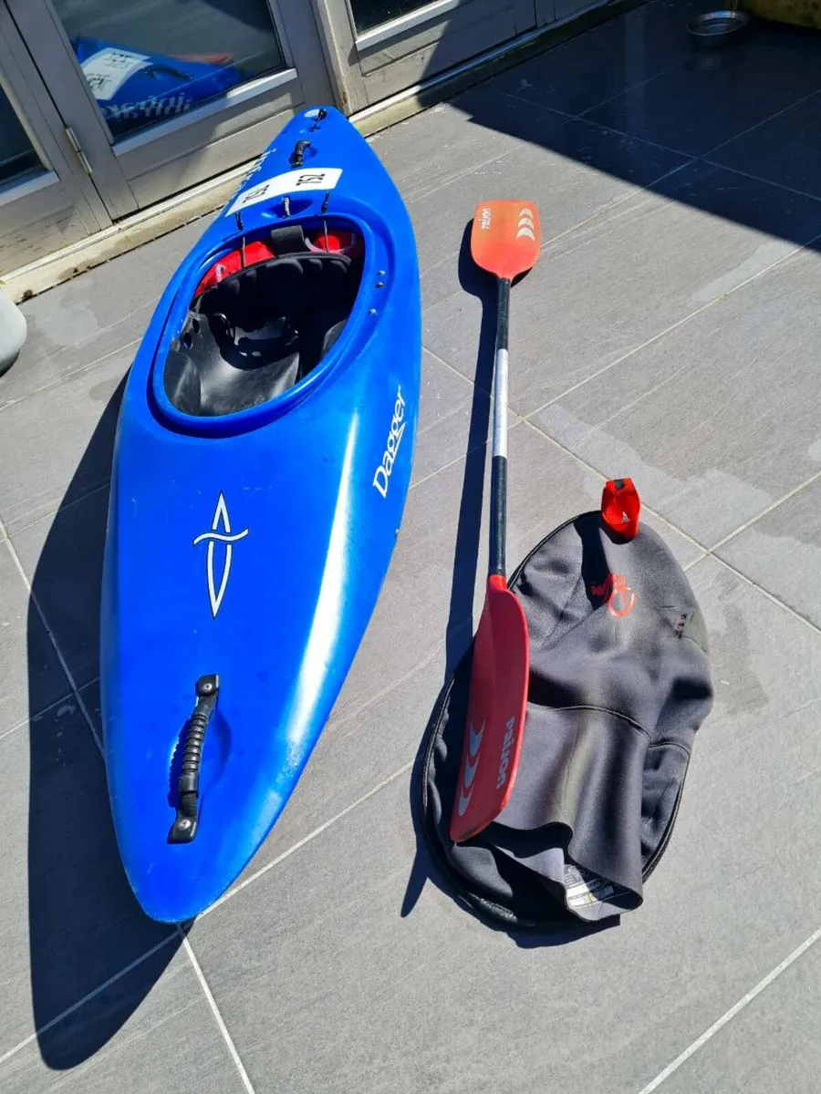 Dagger kayak and equipment - Image 1