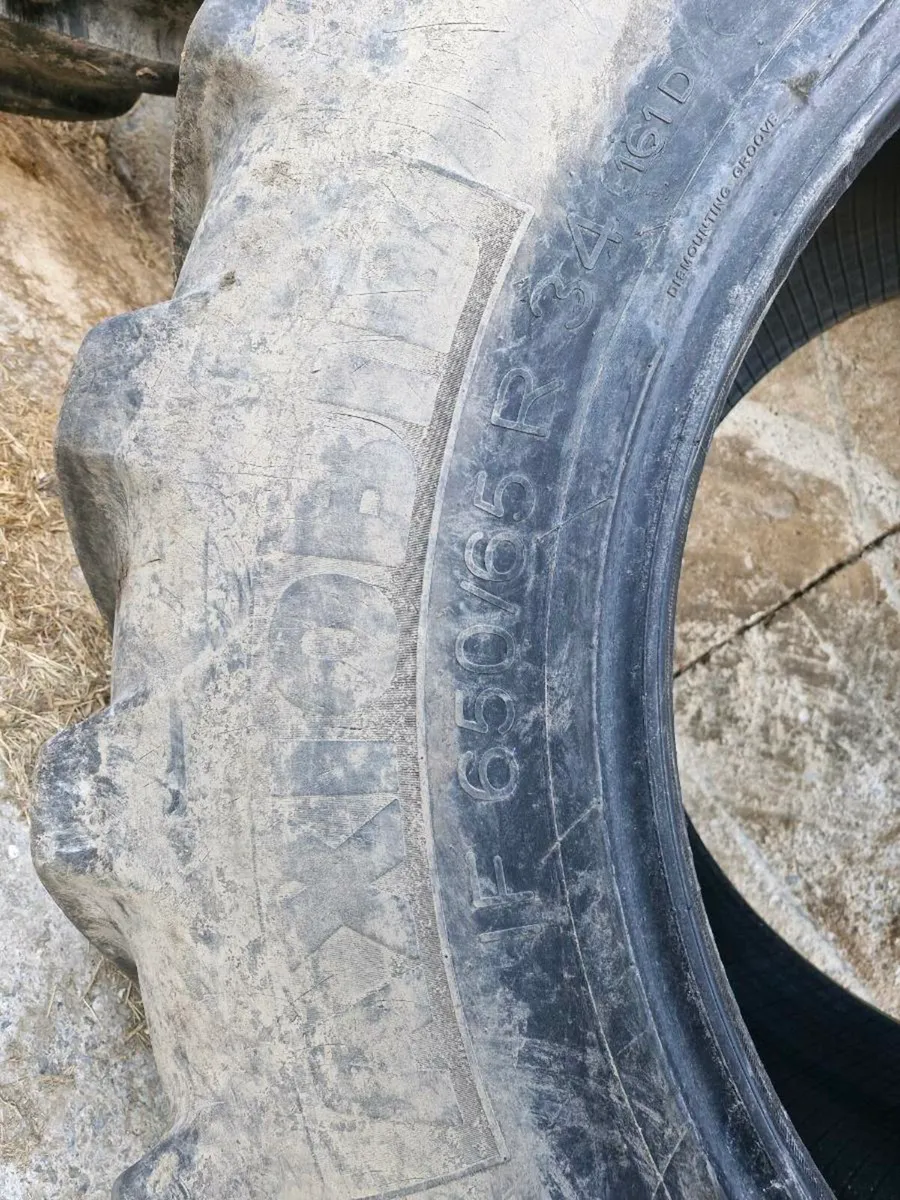 Tractor tyres - Image 1