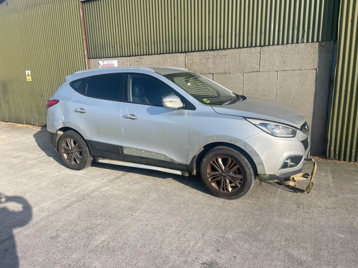 142 Hyundai ix35 2:0 4wd for dismantling