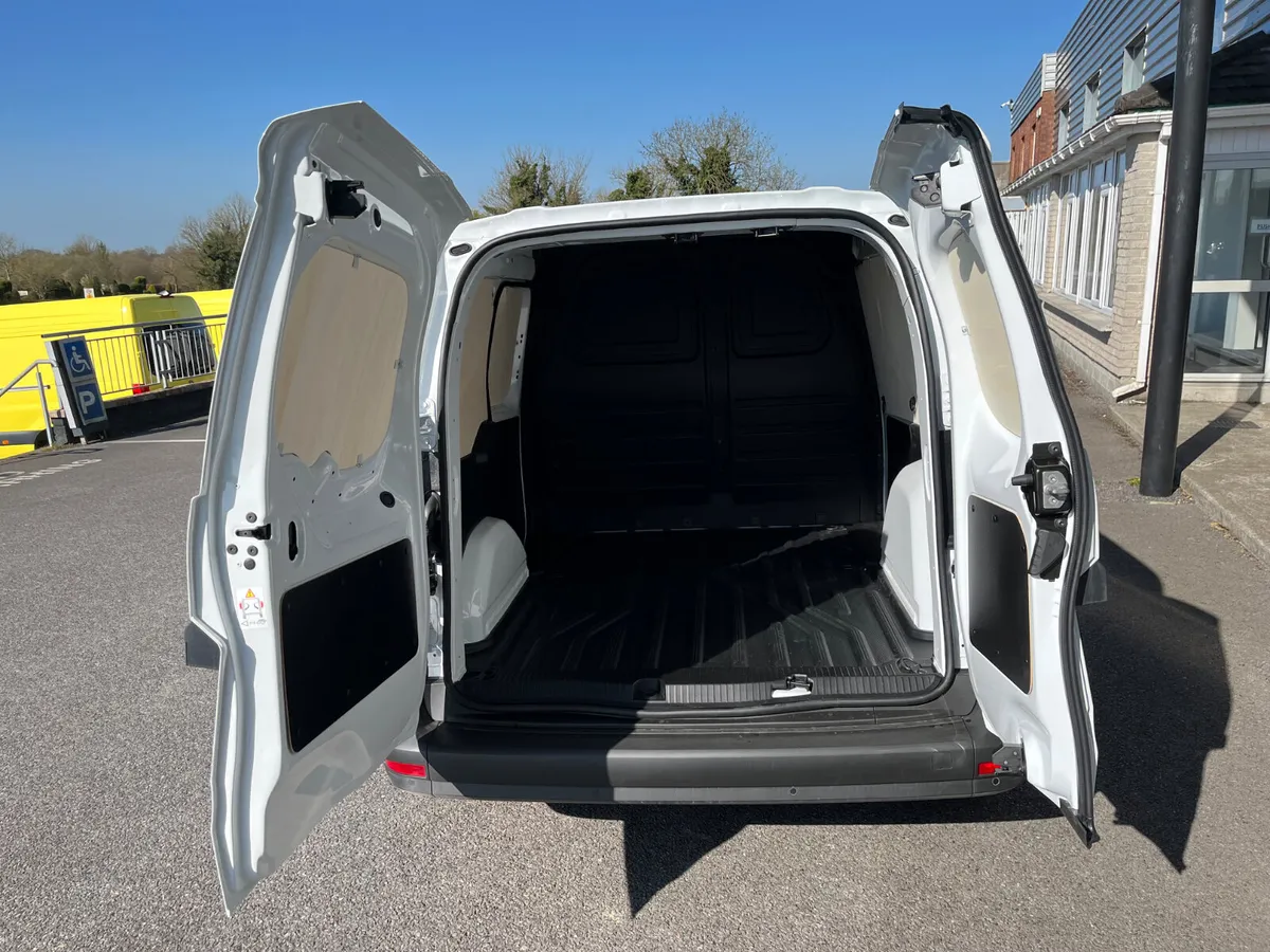 Pre Reg Mercedes-Benz Citan 2025 €88.75 p/w - Image 3