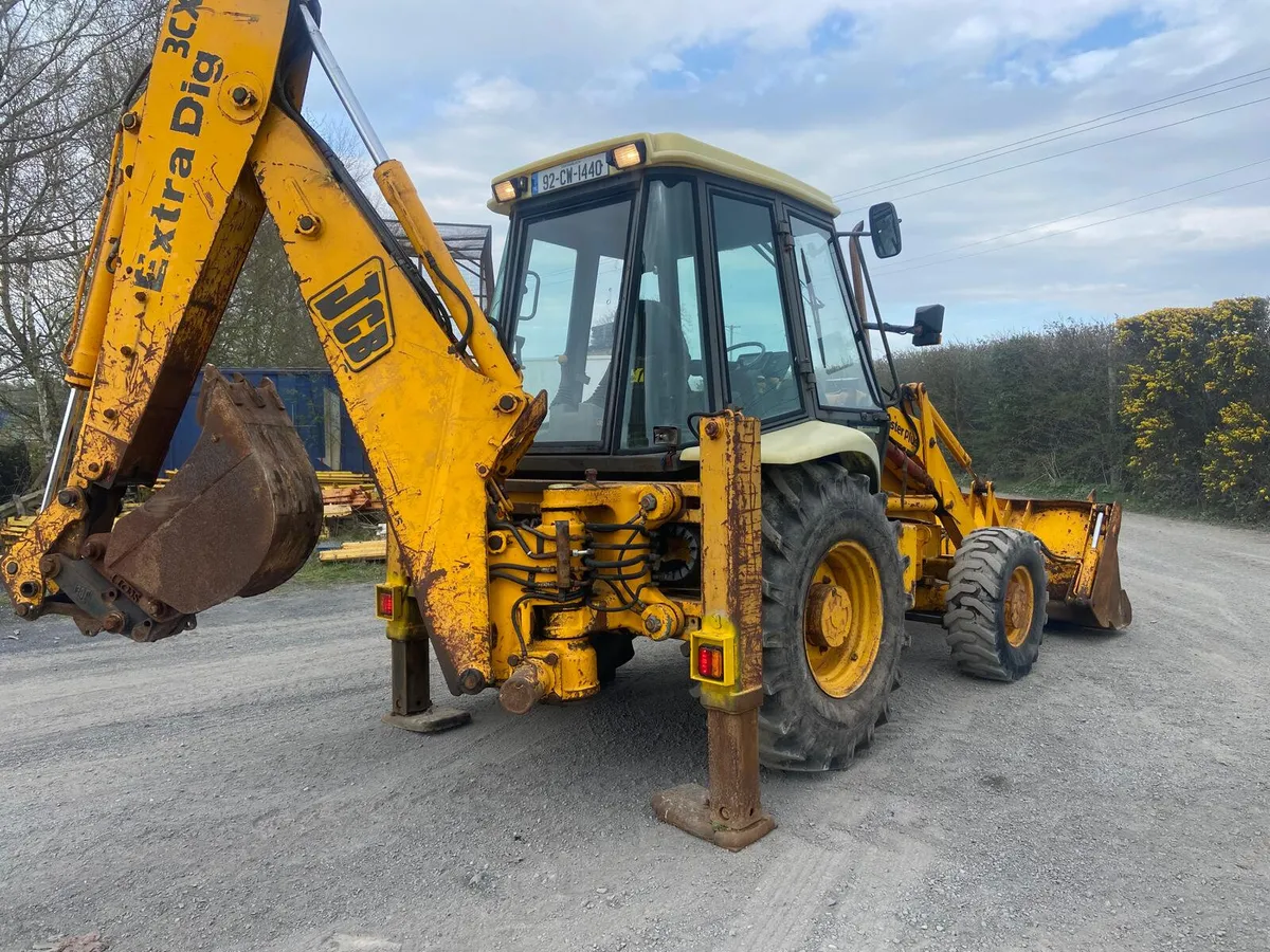 JCB 3CX Backhow Loader - Image 3