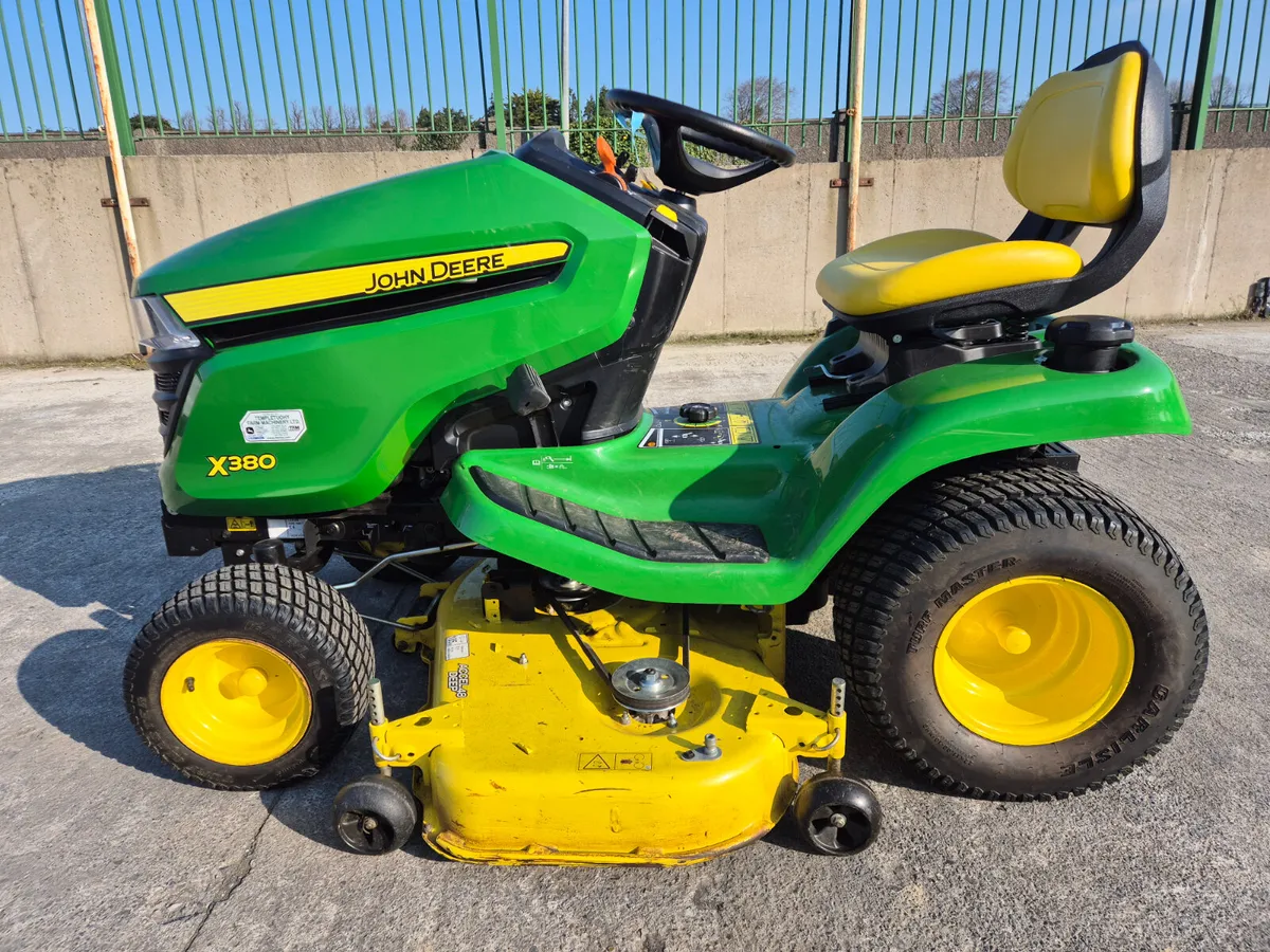 John Deere X380 2019 - Image 2