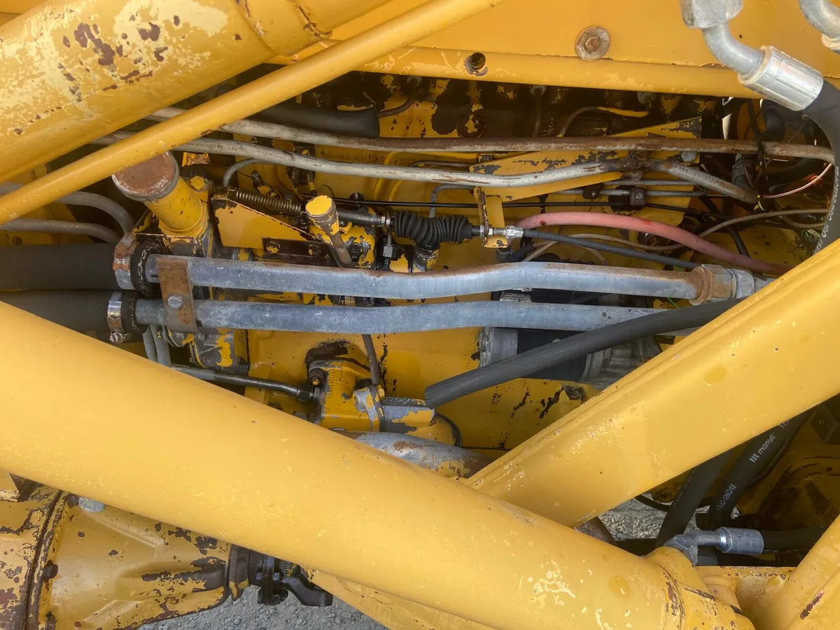 Mf 50HX Digger Loader - Image 4