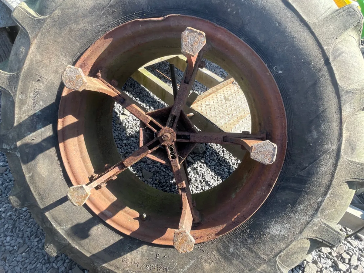 16.9-28 dual wheels - Image 2