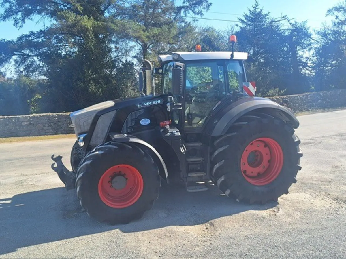 2015 Fendt 828 Vario - Image 2