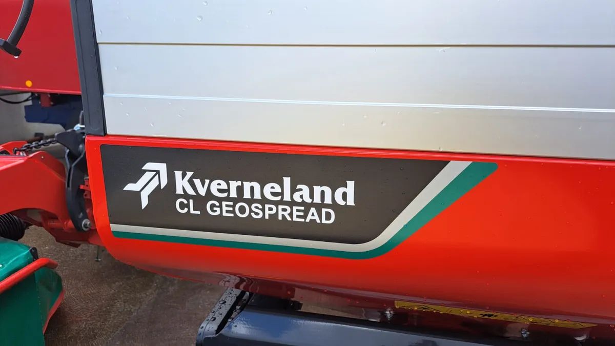 Kverneland GeoSpread 2300 Spreader - Image 2
