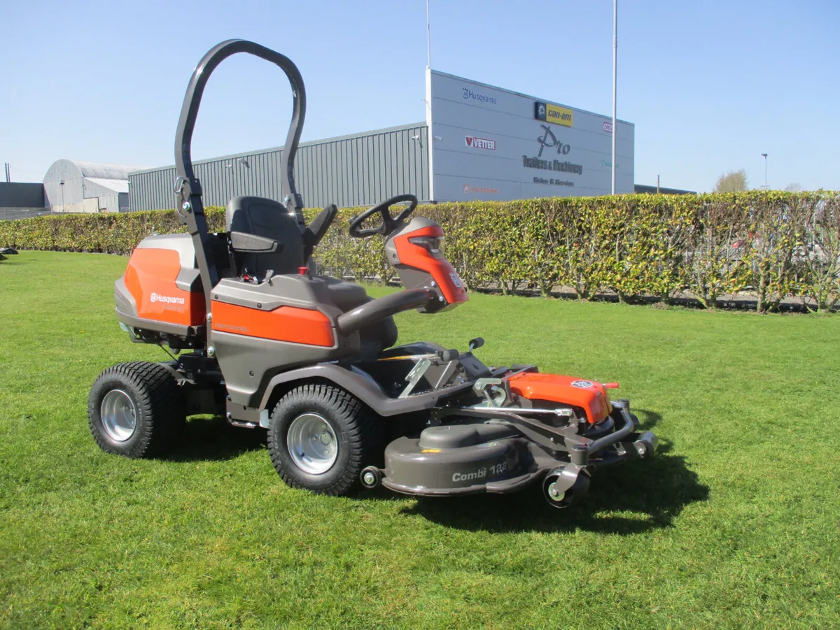 Huaqvarna P 524 X EFI commercial mower - Image 1