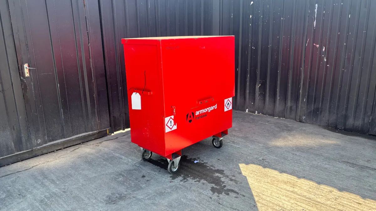 Armorgard Flambank Site Box - Image 1