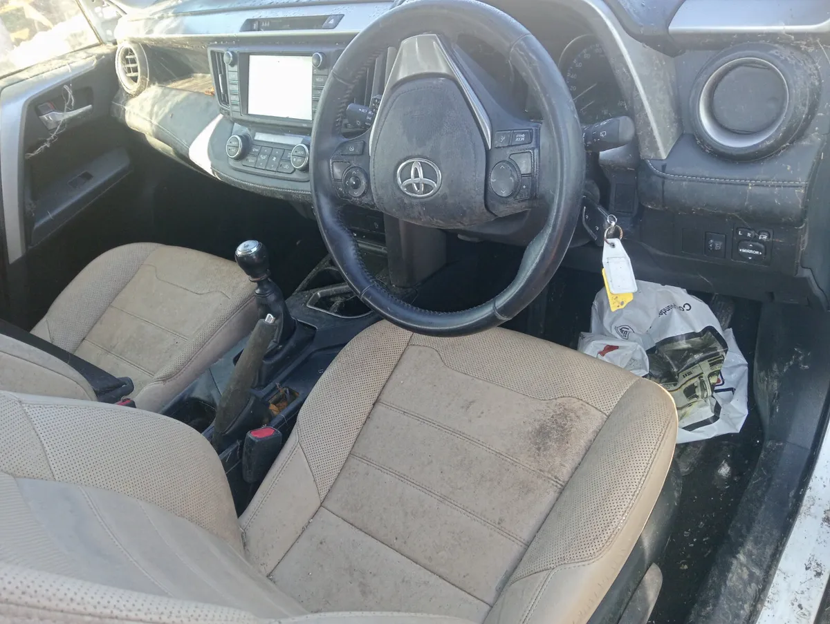 17 Toyota RAV4 parts - Image 3