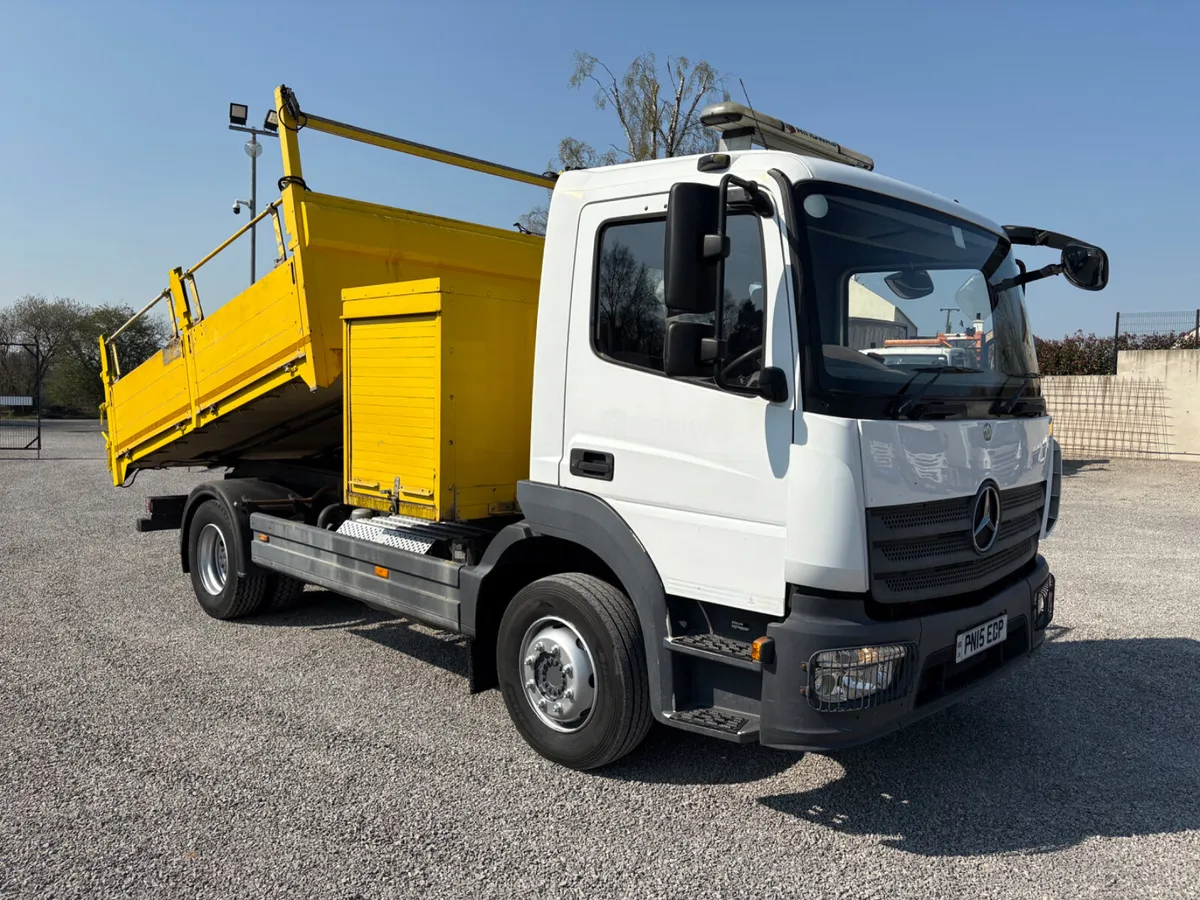2015 Mercedes Atego 12 Ton Tipper & toolbox - Image 2