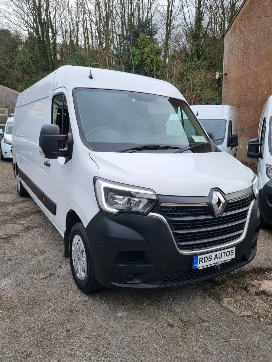 🔥20 RENAULT MASTER F/GLASS🔥 - Image 1