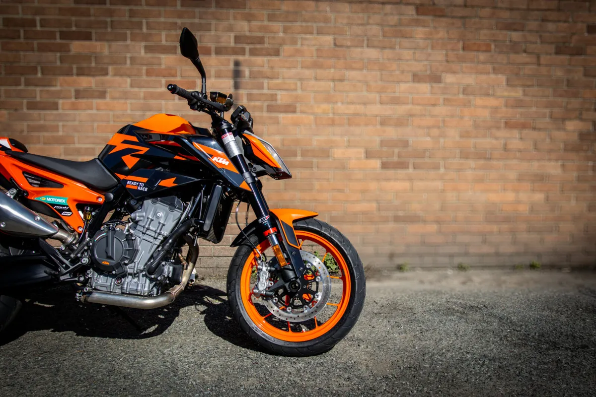 KTM 890 Duke 2024 - Image 3