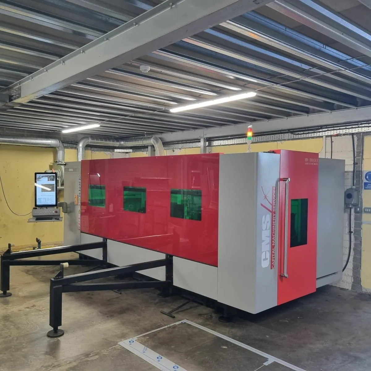 Fiber Laser 6kw 3 x 1.5m bed.  Neat foot print - Image 4