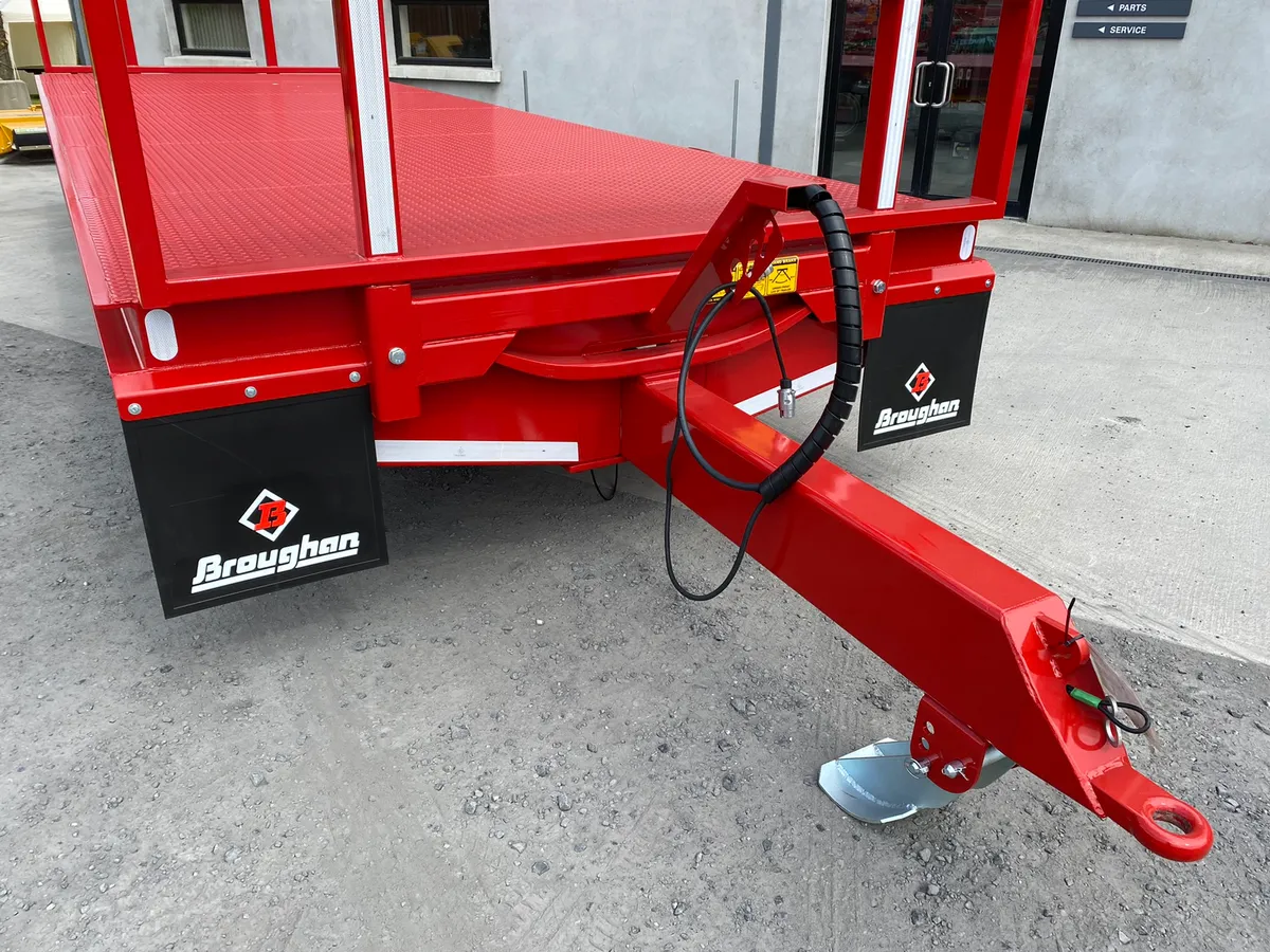 Broughan 24ft bale trailer - Image 2