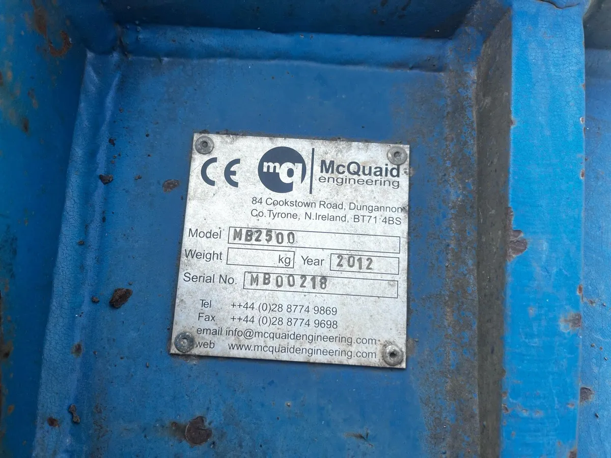 McQuaid grab - Image 3