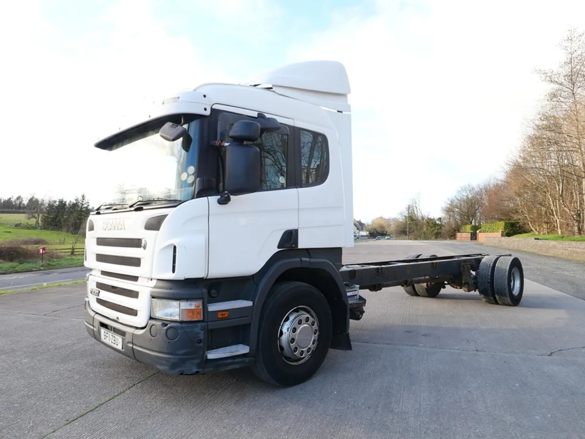 Scania P230 Chassis Cab 4x2  Manual Gearbox - Image 3