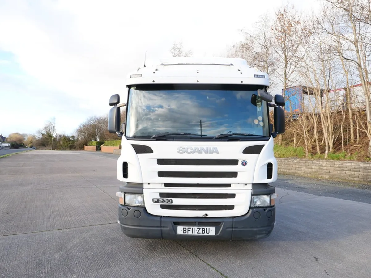 Scania P230 Chassis Cab 4x2  Manual Gearbox - Image 2
