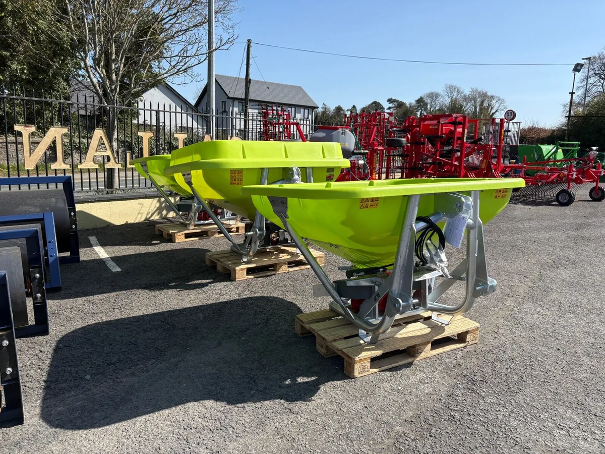 ROCHA TWIN DISC FERTILISER SPREADERS - Image 1