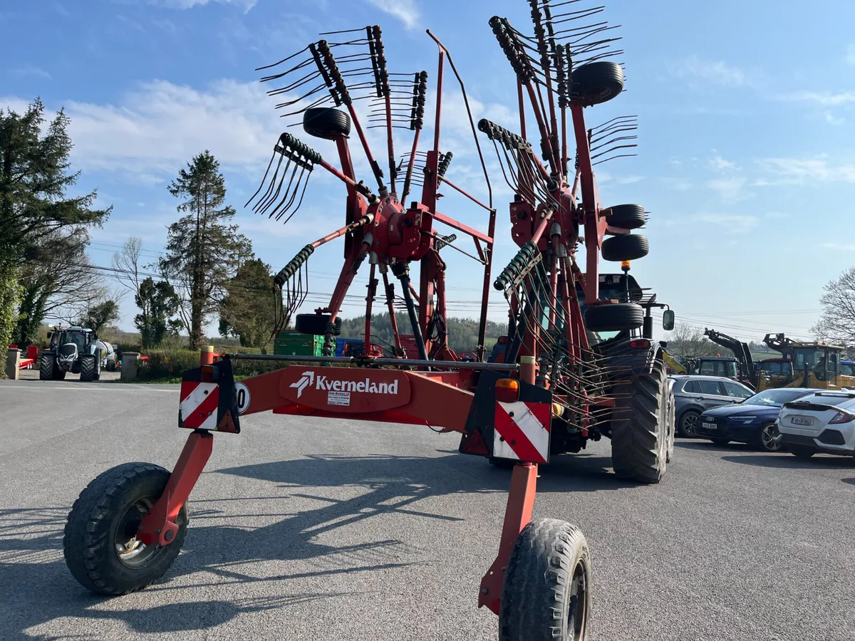 Kverneland 9578 C Twin Rotor Rake - Image 4