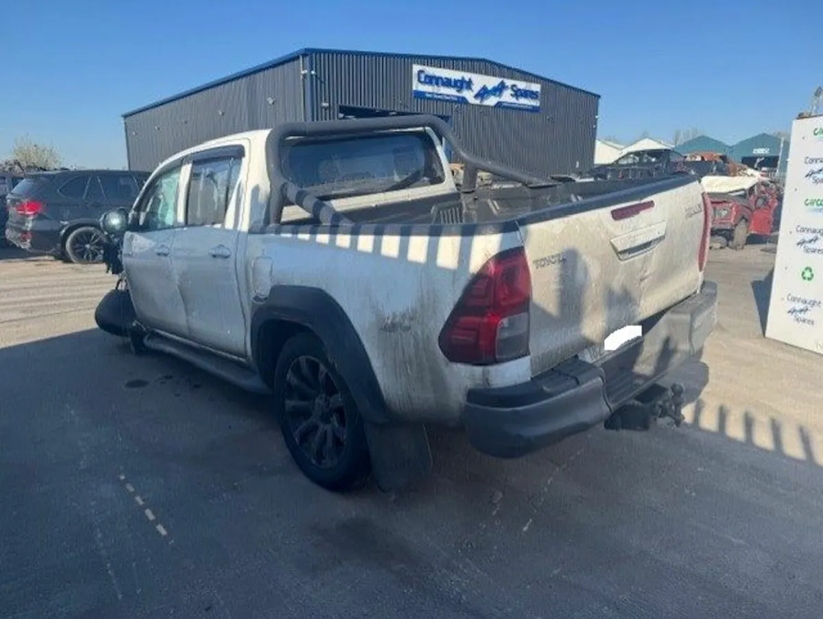 2018 TOYOTA HILUX 2.4D JUST IN FOR BREAKING - Image 3