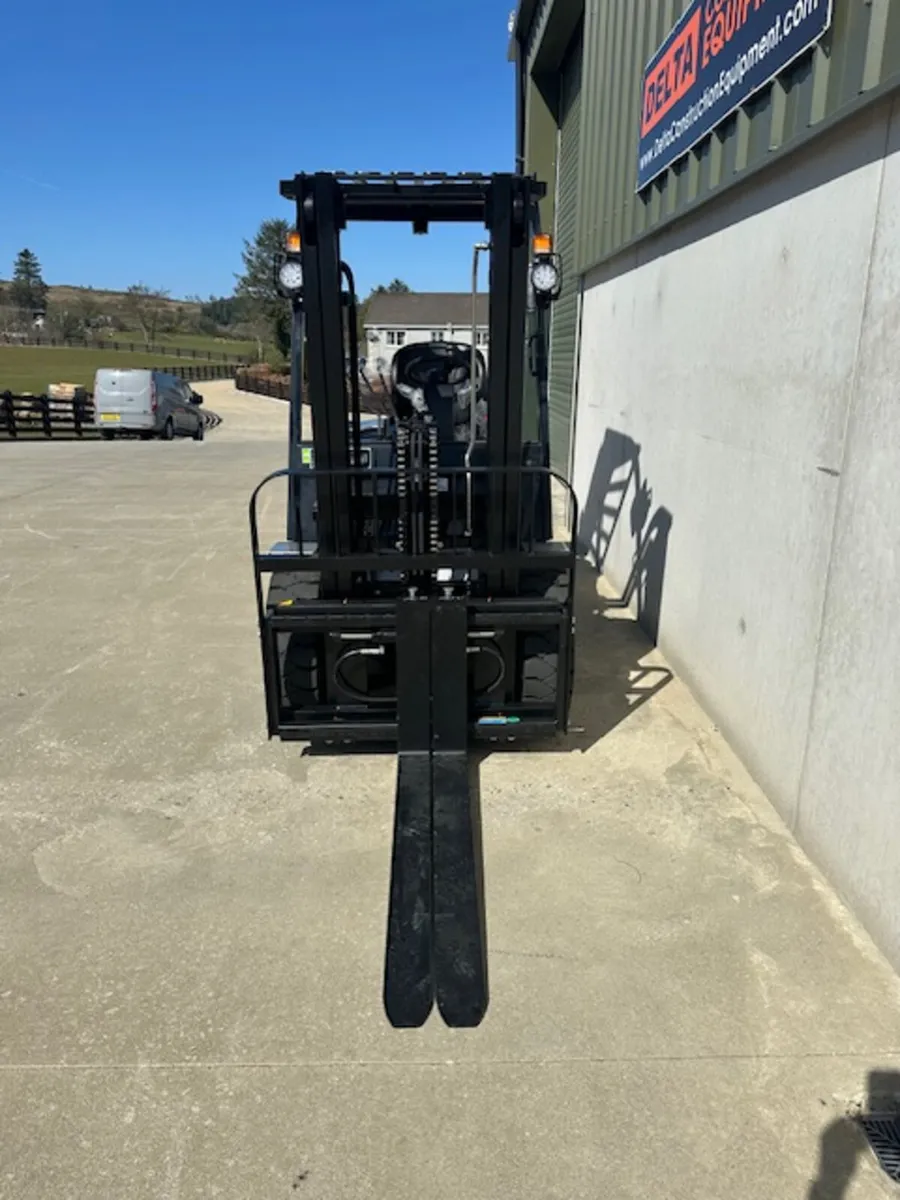New Unused 2025 UN 3.0Ton N-Series Diesel Forklift - Image 4