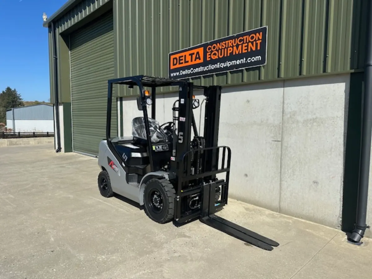 New Unused 2025 UN 2.5Ton N-Series Diesel Forklift - Image 1